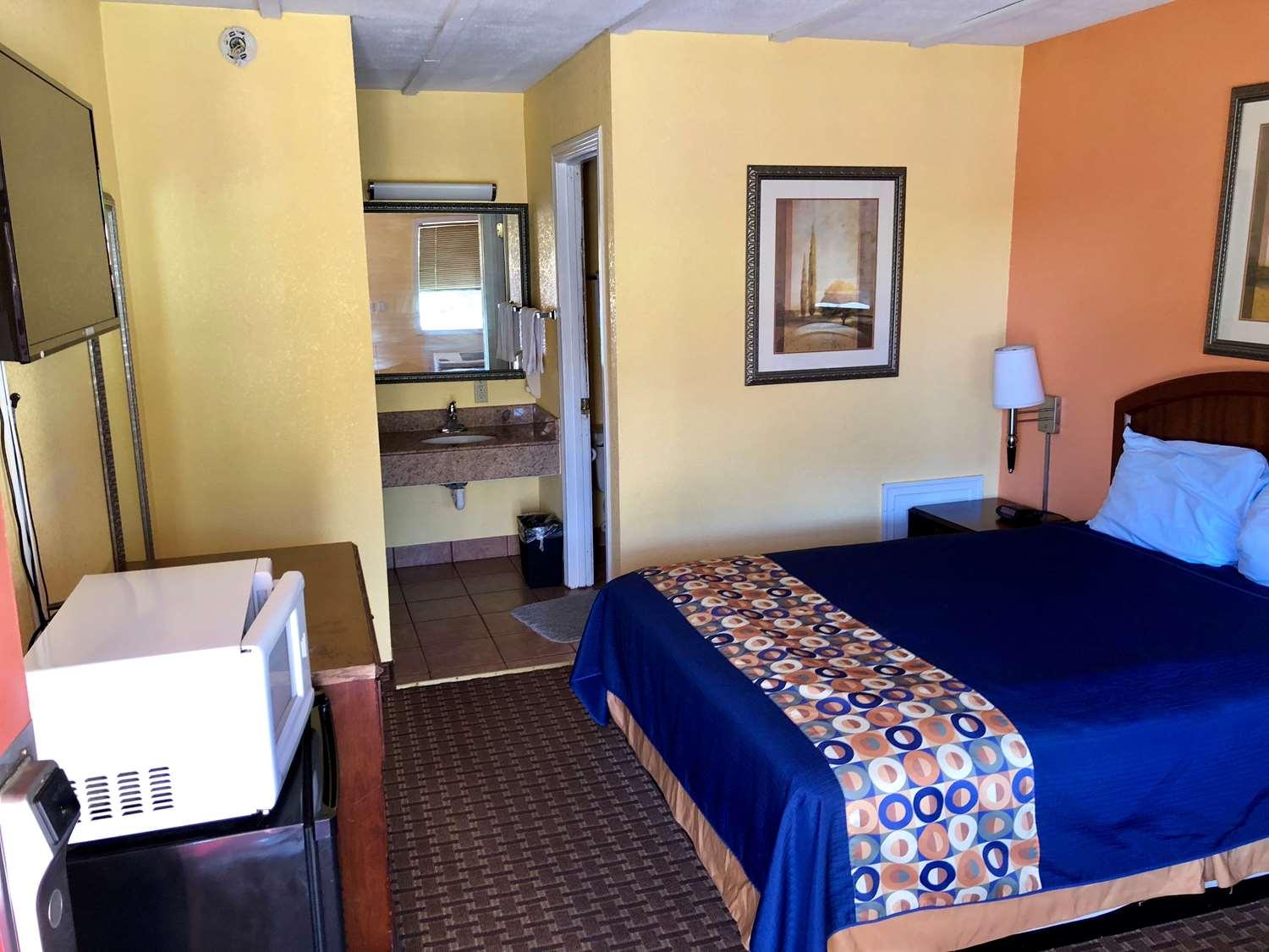Americas Best Value Inn-Princess Anne Exterior photo