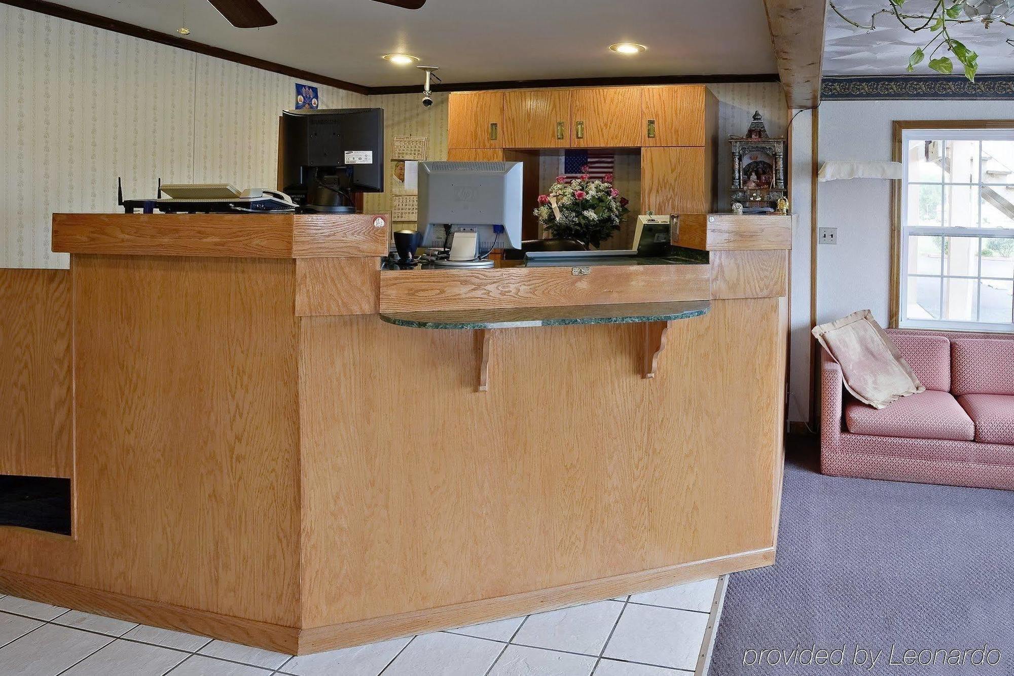 Americas Best Value Inn-Princess Anne Interior photo