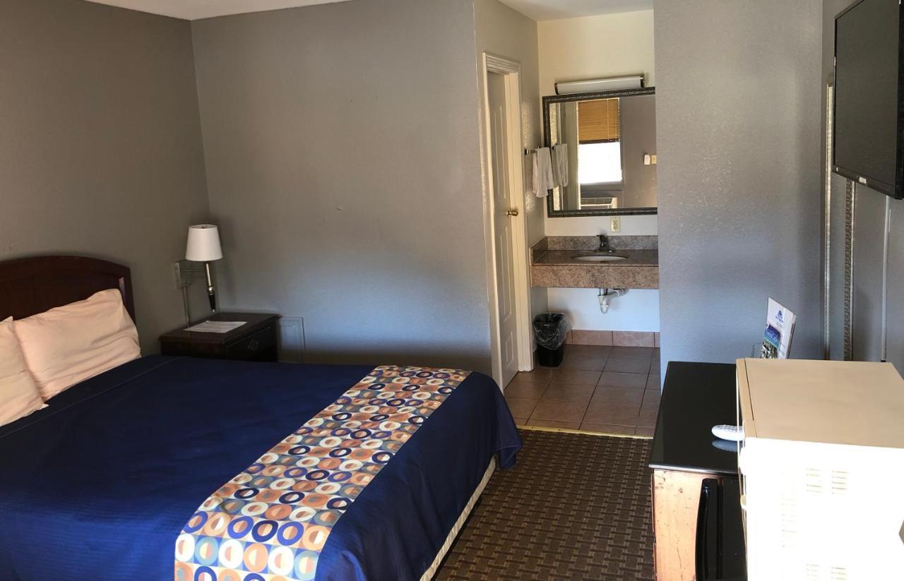 Americas Best Value Inn-Princess Anne Exterior photo
