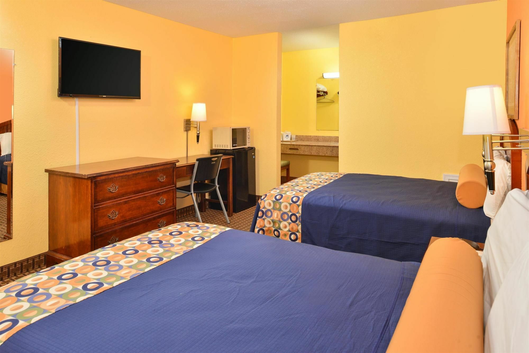 Americas Best Value Inn-Princess Anne Exterior photo